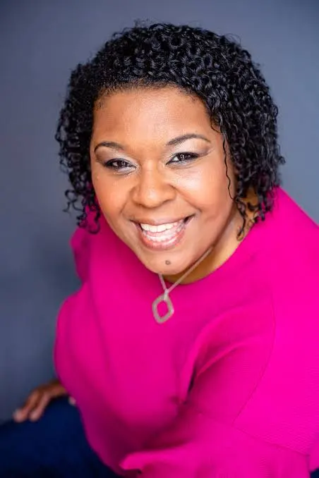 Comedienne Crystal P - Clean comedian